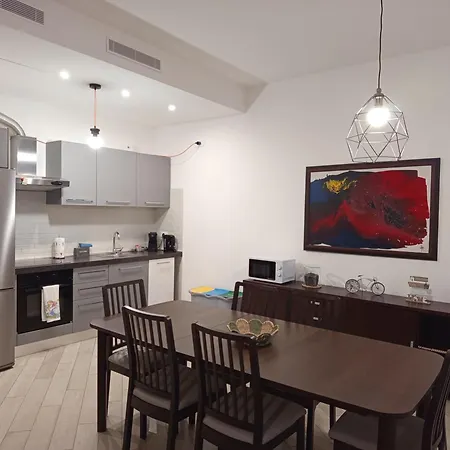 La Casa Di Lella Apartment *